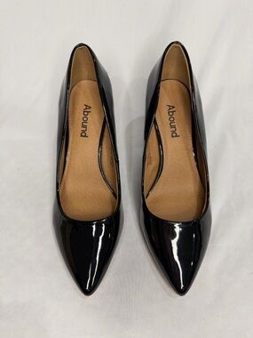 Abound Black Patent Pointed-Toe Pumps size 6